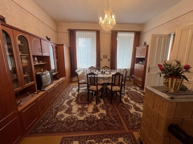 Eladó családi ház, Budapesten, XVI. kerületben 84.9 M Ft
