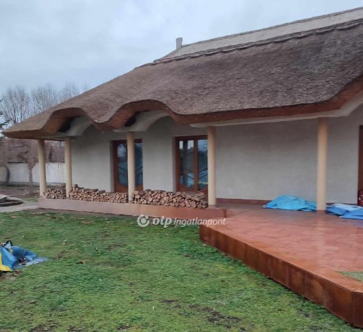Eladó családi ház, Kecskeméten 89 M Ft, 3 szobás