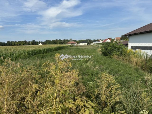 Eladó telek, Mosonszentmiklóson 9.99 M Ft / költözzbe.hu