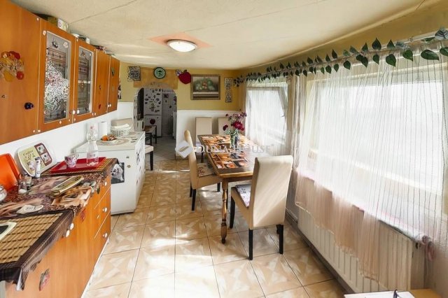 Eladó családi ház, Kecskeméten 29.5 M Ft, 3 szobás