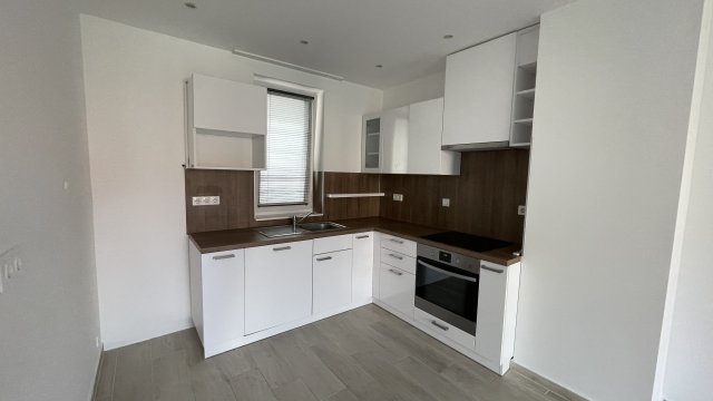 Kiadó téglalakás, albérlet, Győrött 230 E Ft / hó, 2 szobás