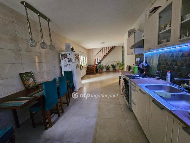 Eladó családi ház, Bodrogkeresztúron 129 M Ft, 4 szobás