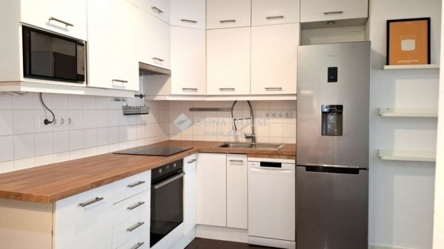 Eladó téglalakás, Budapesten, I. kerületben 109.9 M Ft, 2 szobás
