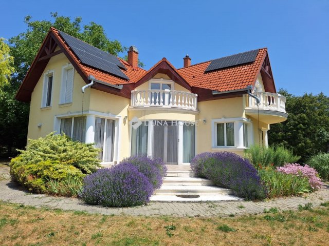 Kiadó családi ház, albérlet, Herceghalomon 600 E Ft / hó