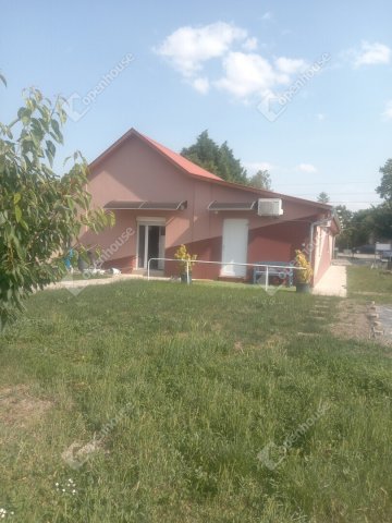 Eladó családi ház, Deszken 65 M Ft, 4 szobás
