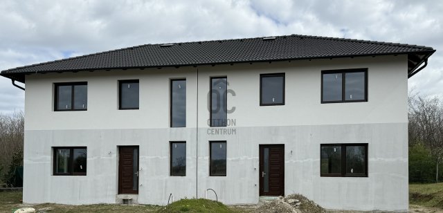 Eladó ikerház, Fóton 136 M Ft, 4 szobás / költözzbe.hu