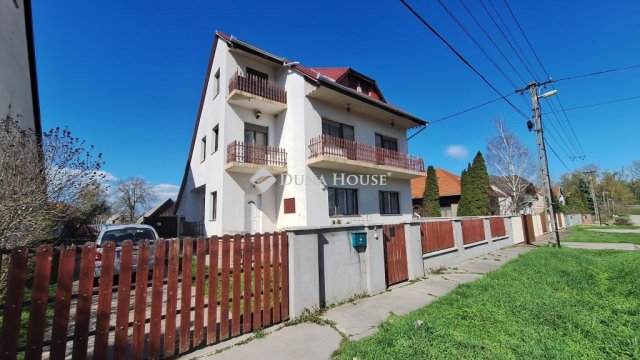Eladó családi ház, Adonyban 60.9 M Ft, 5 szobás