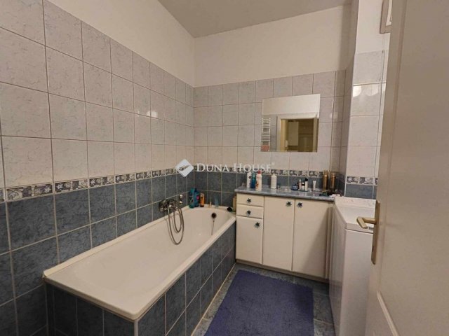Kiadó téglalakás, albérlet, Nyíregyházán 130 E Ft / hó