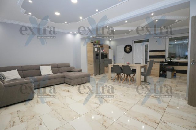 Kiadó téglalakás, albérlet, Szegeden 720 E Ft / hó, 9 szobás