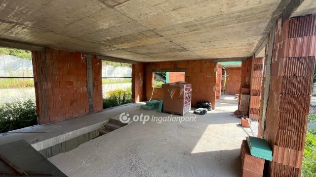 Eladó nyaraló, Balatonakarattyán 299 M Ft, 5 szobás