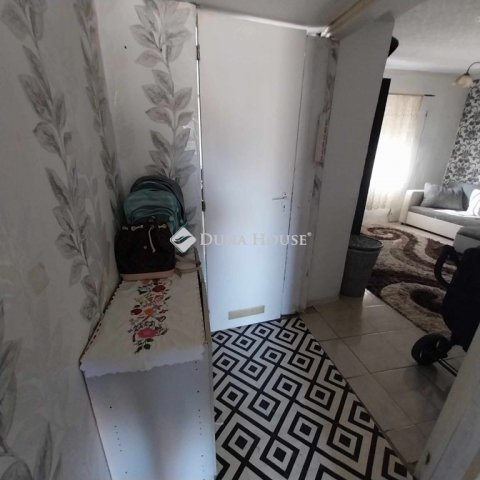 Eladó családi ház, Farmoson 16.5 M Ft, 2 szobás