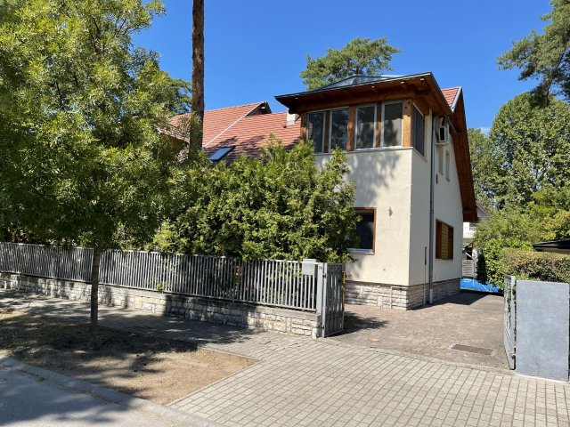 Eladó családi ház, Siófokon 188.5 M Ft, 6 szobás