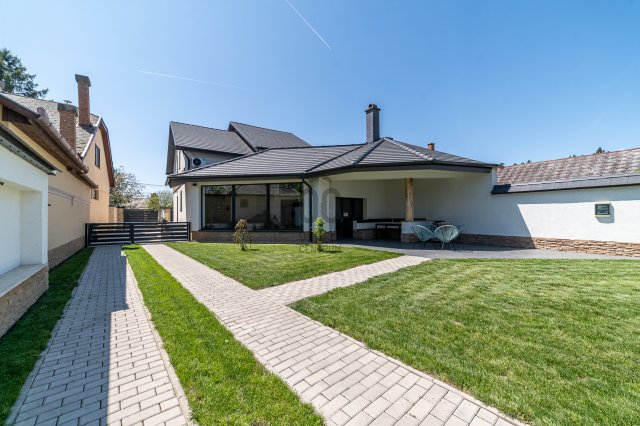 Eladó családi ház, Makón 139 M Ft, 4 szobás