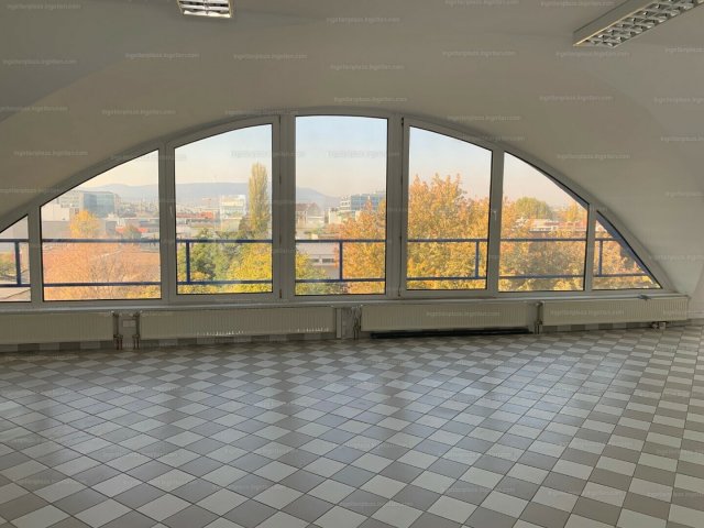 Kiadó iroda, Budapesten, XIII. kerületben 610 E Ft / hó, 1 szobás