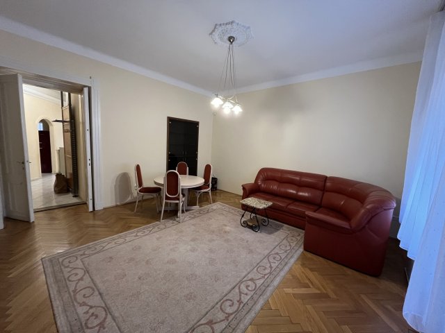 Kiadó téglalakás, albérlet, Budapesten, I. kerületben, 4 szobás