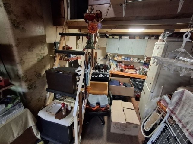 Eladó téglalakás, Budapesten, XV. kerületben 41.9 M Ft, 3 szobás
