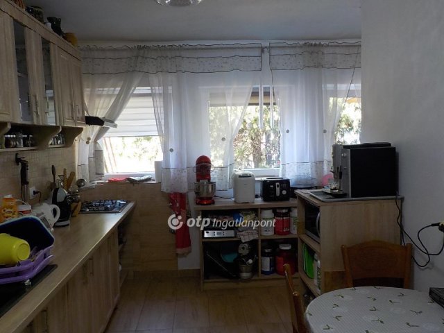 Eladó családi ház, Balatonbogláron 96 M Ft, 5 szobás