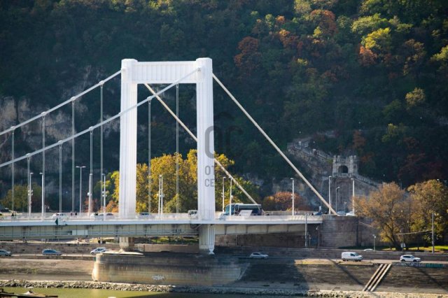 Eladó téglalakás, Budapesten, V. kerületben 120 M Ft, 3 szobás