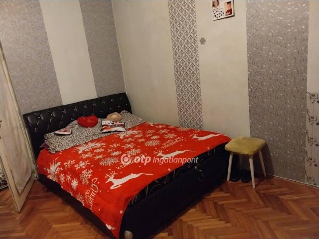 Eladó mezogazdasagi ingatlan, Napkoron 19.9 M Ft, 3 szobás