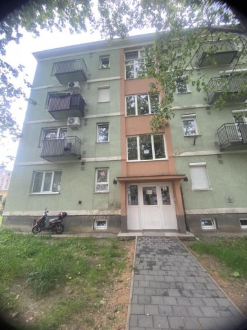 Kiadó téglalakás, albérlet, Oroszlányban 95 E Ft / hó