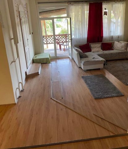Eladó családi ház, Hatvanban 129 M Ft, 6+1 szobás