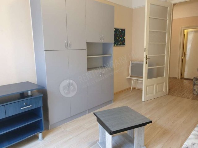 Kiadó téglalakás, albérlet, VIII. kerületben, Üllői úton