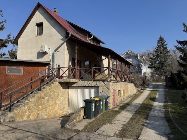 Eladó családi ház, Érden 116.9 M Ft, 6 szobás