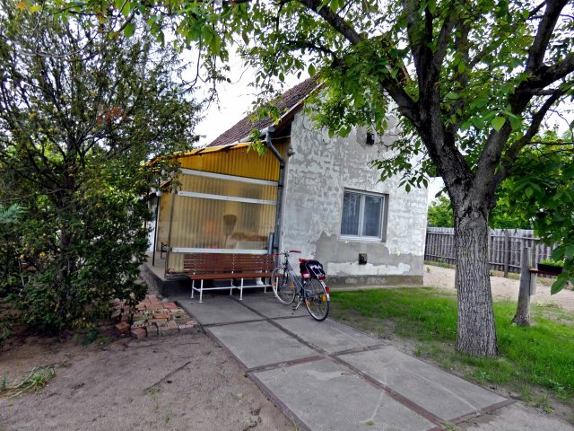 Eladó családi ház, Szegeden 39.9 M Ft, 2 szobás