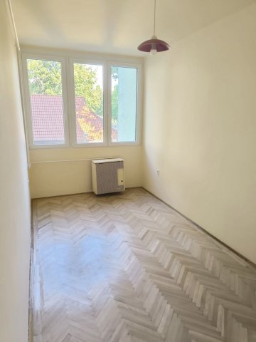 Kiadó téglalakás, albérlet, Debrecenben 400 E Ft / hó, 3 szobás