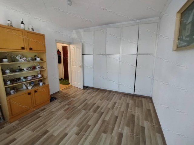 Eladó panellakás, Oroszlányban 29.49 M Ft, 2 szobás