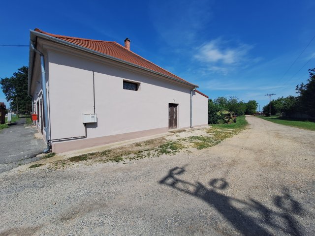 Eladó családi ház, Püspökmolnárin 23 M Ft