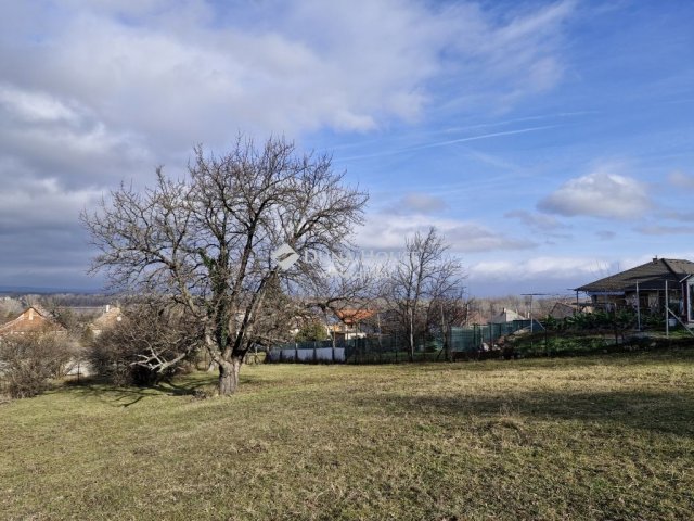 Eladó telek, Neszmélyen 12.5 M Ft / költözzbe.hu