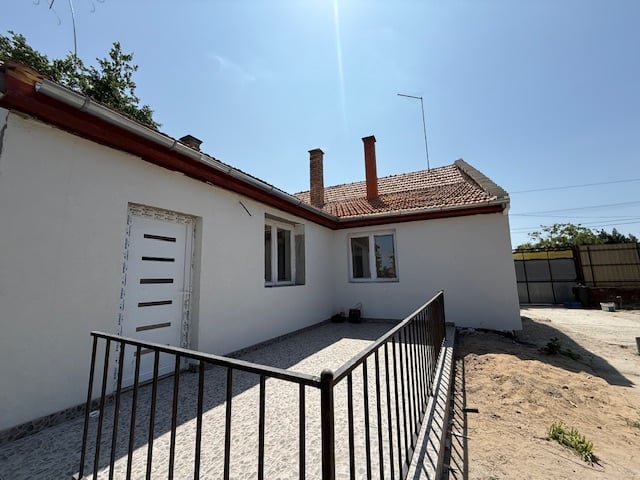 Eladó családi ház, Cegléden 53 M Ft, 3 szobás