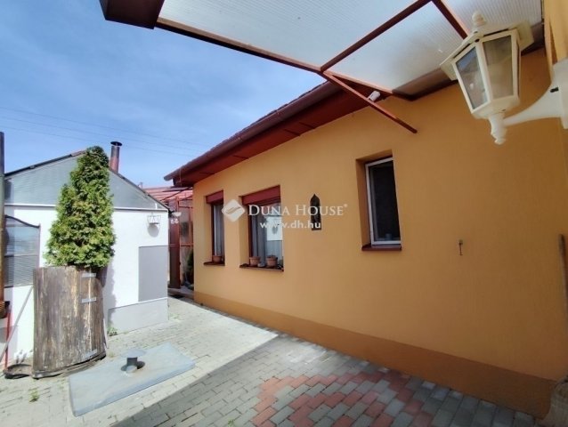 Eladó családi ház, Budapesten, XVIII. kerületben 79 M Ft
