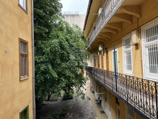 Eladó téglalakás, Budapesten, VII. kerületben 61.9 M Ft