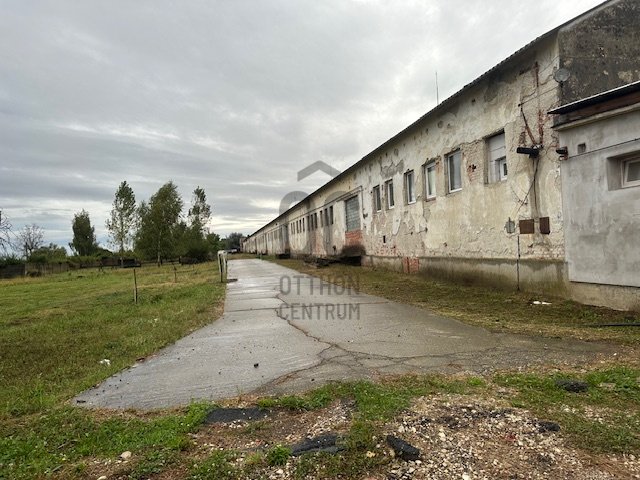 Eladó ipari ingatlan, Lovásziban 350 M Ft / költözzbe.hu