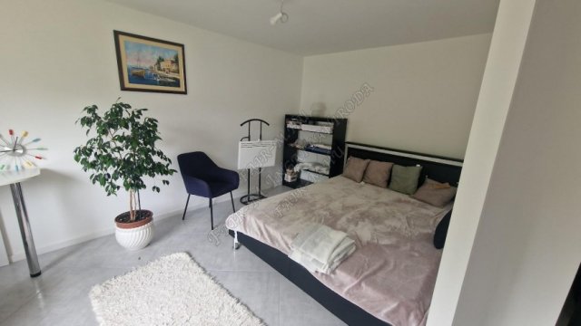 Kiadó családi ház, albérlet, Hódmezővásárhelyen 90 E Ft / hó