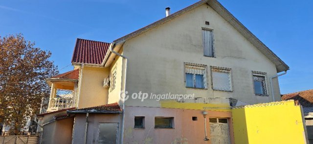 Eladó családi ház, Hajdúnánáson 79.2 M Ft, 6 szobás