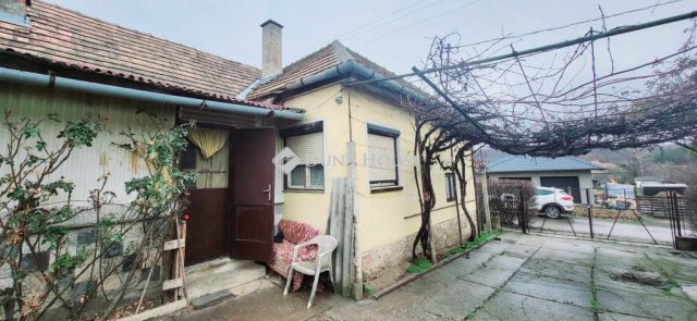 Eladó családi ház, Kosdon 75 M Ft, 4 szobás