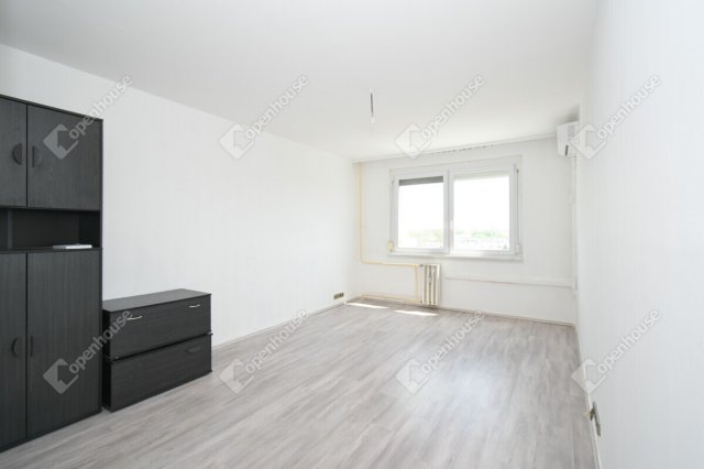 Kiadó panellakás, albérlet, Szegeden 140 E Ft / hó, 3 szobás