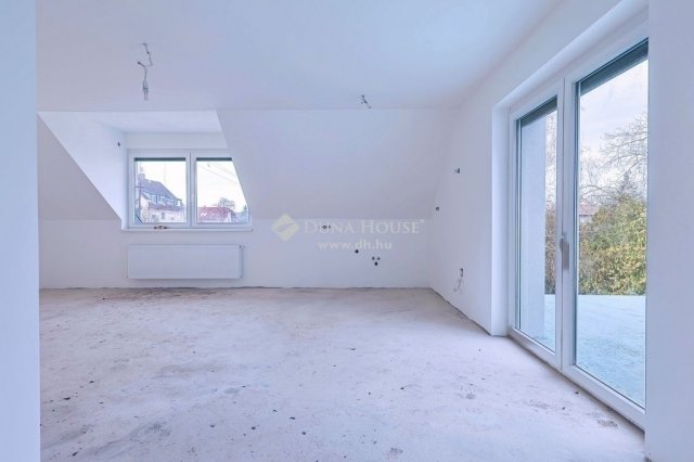 Eladó téglalakás, Budapesten, XVIII. kerületben 92 M Ft