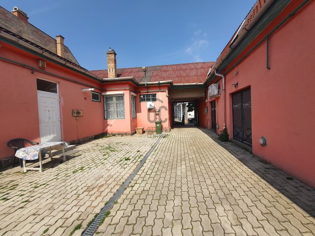 Eladó családi ház, Gyöngyösön 65 M Ft, 4 szobás
