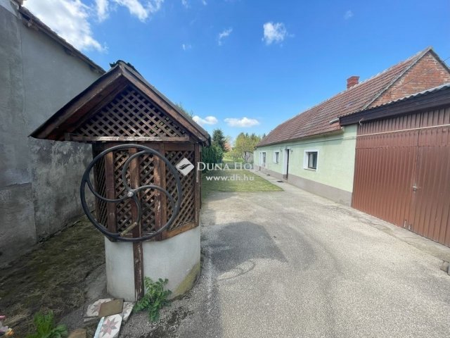 Eladó családi ház, Hosszúperesztegen 32 M Ft, 4 szobás
