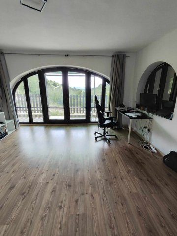 Eladó családi ház, Pécsett 32.9 M Ft, 1 szobás