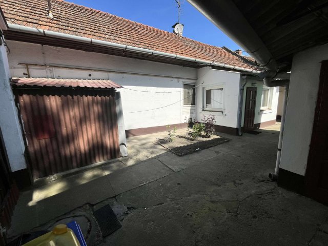 Eladó családi ház, Kecskeméten 39.9 M Ft, 3 szobás