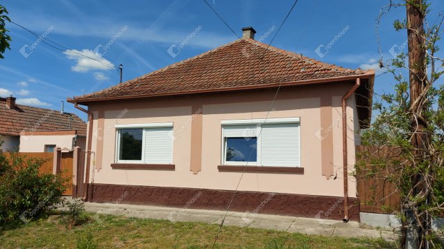 Eladó családi ház, Kétegyházán 13.5 M Ft, 3 szobás