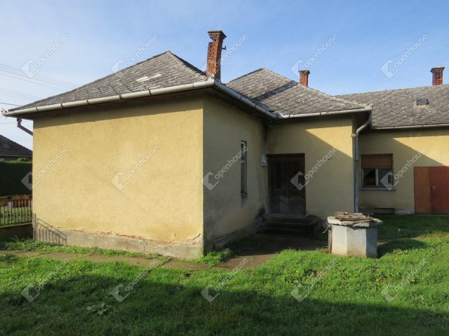 Eladó családi ház, Zalabaksán 14.5 M Ft, 4 szobás