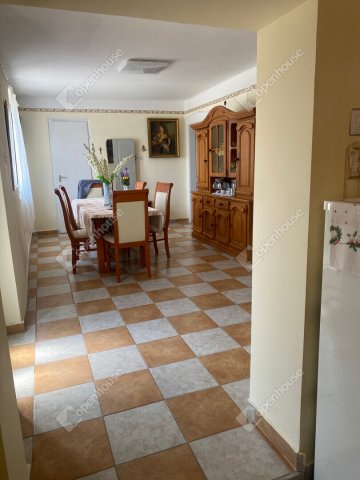 Eladó családi ház, Kisteleken 28 M Ft, 4 szobás