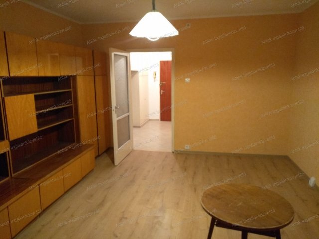 Kiadó panellakás, albérlet, Kecskeméten 95 E Ft / hó, 1 szobás