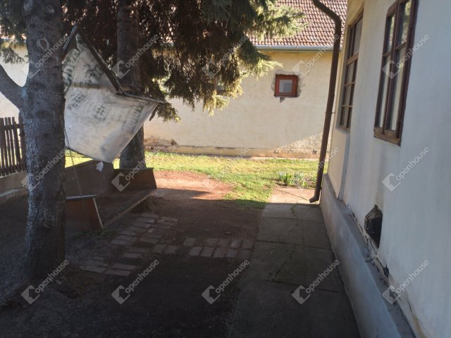 Eladó családi ház, Békéscsabán 18.5 M Ft, 2 szobás